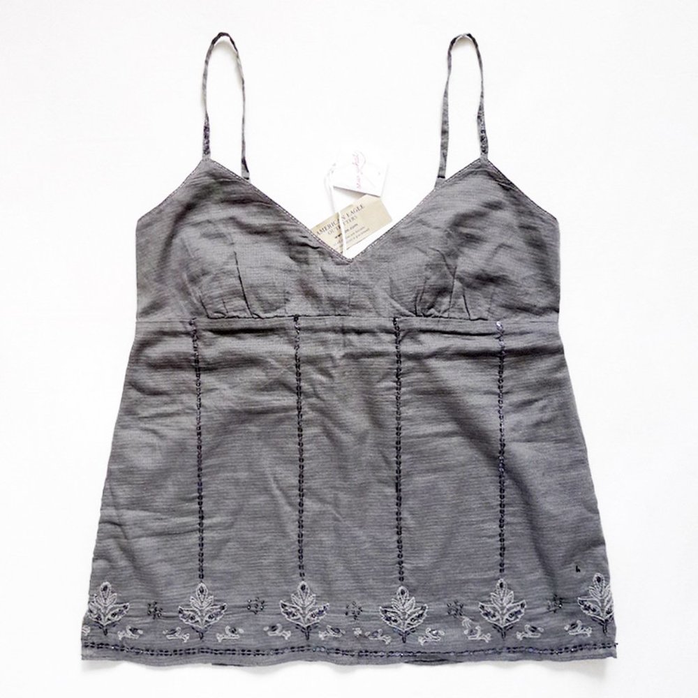 NEW WITH TAG AMERICAN EAGLE Floral Stitching Bead Sequence Embellished Tank Top